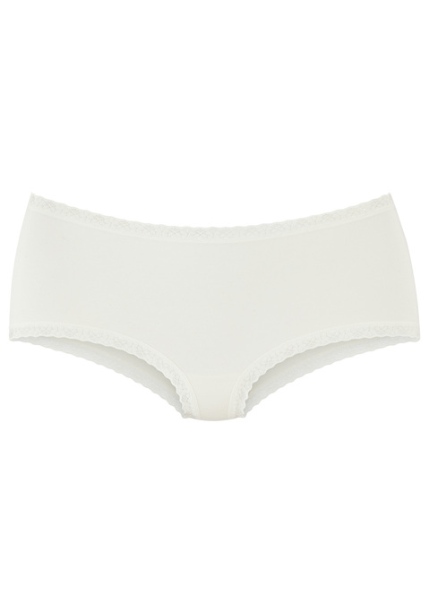 Bild: Panty von LASCANA: Schöne Panty von Lascana im praktischen 3er-Pack. Vielseitig dank unifarbenem Design. Blümchenspitze am Bund und Beinausschnitt für einen verspielten Akzent. Tolle Single-Jersey-Qualität mit Modal für ein glattes und weiches Tragegefühl.