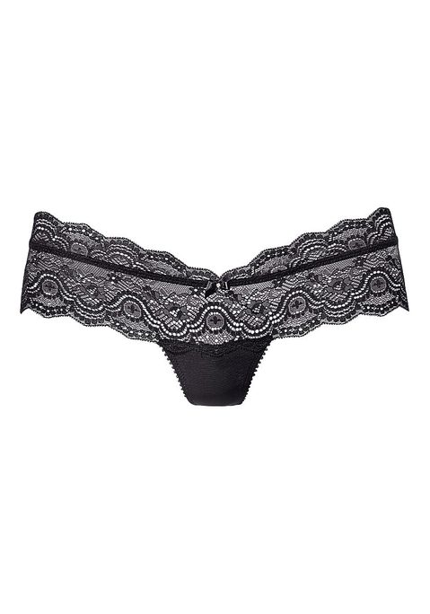 Bild: Panty von LASCANA: Feminine Panty in modischer V-Form. Rundherum aus elastischer, transparenter Spitze in floraler Optik. Zierschleife mit feinem Schmuckaccessoire in der vorderen Mitte. Passender BH aus der gleichen Serie erhältlich. Mit Liebe & Leidenschaft in Hamburg kreiert. Dessous aus Spitze. Obermaterial: 90% Polyamid, 10% Elasthan