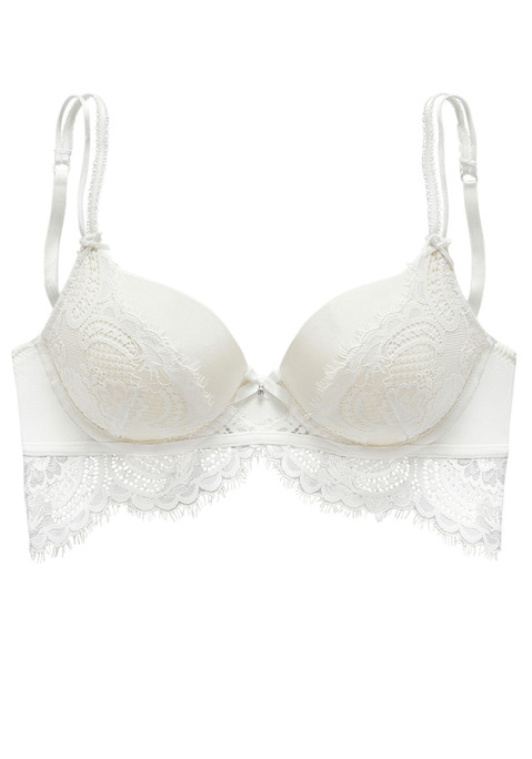 Bild: Push-up-BH von LASCANA: Femininer Push-up-BH mit herausnehmbaren Kissen und Formbügel. Langes Unterbrustband aus extravaganter Spitze in blumigem Look. Individuell verstellbare Träger und Rückenverschluss. Mit passenden Unterteilen aus der gleichen Serie erhältlich. Mit Liebe & Leidenschaft in Hamburg kreiert. Obermaterial: 60% Polyamid, 35% Polyester, 5% Elasthan.