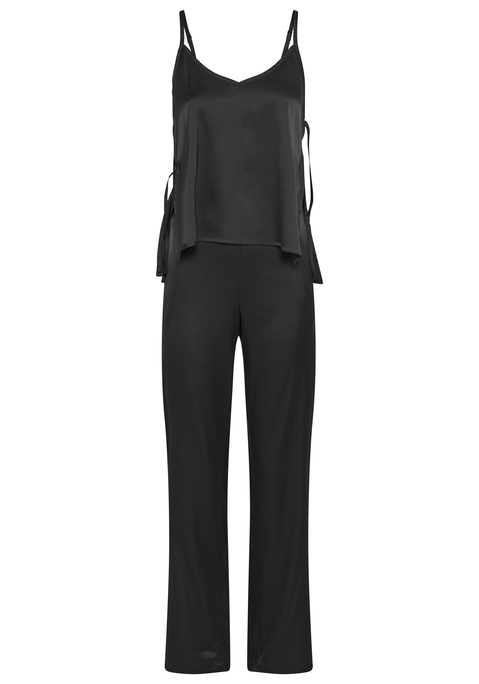Bild: Pyjama von LASCANA: Eleganter Pyjama von Lascana. Top mit verstellbaren, überkreuzten Spaghettiträgern. Seiten offen, mit Bindebändern. Hose mit elastischem Bund und praktischen Eingrifftaschen für Kleinigkeiten. Aus edel glänzendem, leicht elastischem Satin.