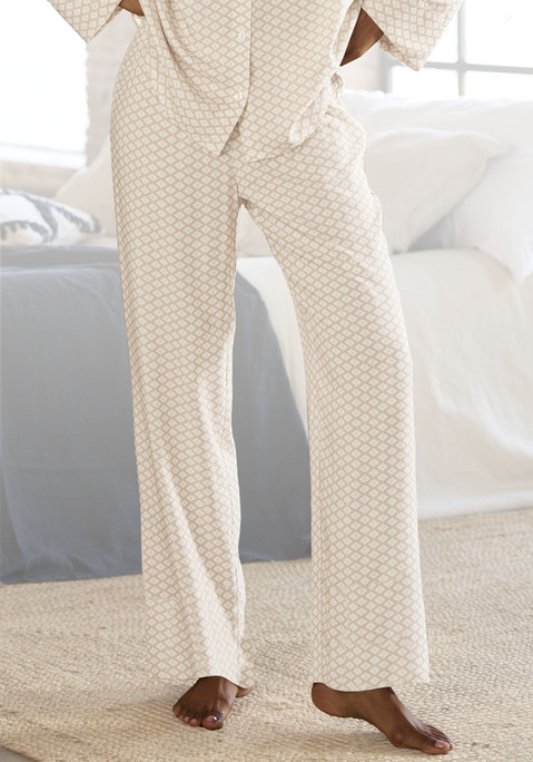 Bild: Pyjamahose von LASCANA: Edle Pyjamahose mit Alloverprint von Lascana. Weites Bein. Elastischer Bund. Breiter Kontraststreifen am Saum. Fließende Viskose.