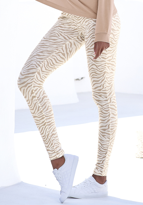 Bild: Pyjamahose von LASCANA: Lange Schlafleggins von Lascana. Mit breitem, elastischem Bündchen. Obermaterial: 92% Baumwolle (unterstützt Cotton made in Africa)  , 8% Elasthan