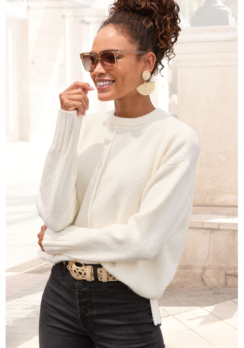 Bild: Rundhalspullover von LASCANA: Softer Pullover von Lascana mit Ziernaht vorn. Rundhalsausschnitt. Breite Saumabschlüsse im Rippstrick. Kurze Seitennahtschlitze. Lockere Passform mit überschnittenen Schultern. Sehr weiche Strickqualität.