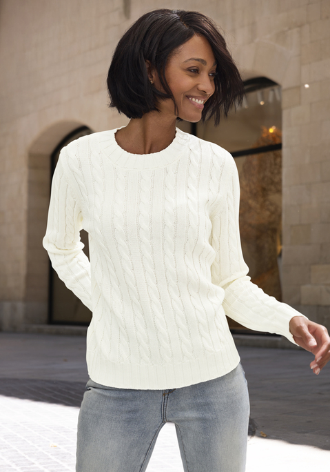 Bild: Rundhalspullover von LASCANA: Unifarbener Zopfpullover von Lascana mit Rundhalsausschnitt und langen Ärmeln. Klassisches Zopfmuster. Gerade, figurumspielende Passform mit hüftlangem Schnitt. Rippbündchen an Ärmeln und Saum. Vielseitig kombinierbar – ideal für Frühling, Herbst oder kühle Sommerabende. Weiche Strickqualität.