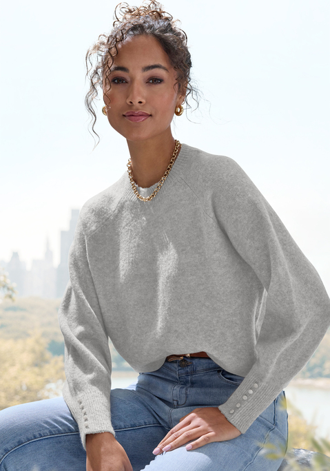 Bild: Rundhalspullover von LASCANA: Unifarbener Strickpullover von Lascana mit Zierknöpfen an den langen Ärmelbündchen. Klassischer Rundhalsausschnitt. Gerader Saumabschluss. Locker geschnitten. Weiche Strickqualität.