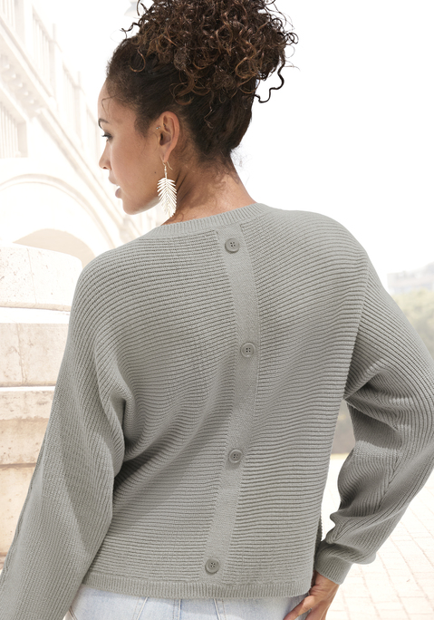 Bild: Rundhalspullover von LASCANA: Bequemer Pullover von Lascana mit langen Fledermausärmeln. Zierknöpfe an der Rückseite. Gerader Saum. Figurumspielende Passform. Pflegeleichter Materialmix mit Viskose-Anteil und weichem Griff.