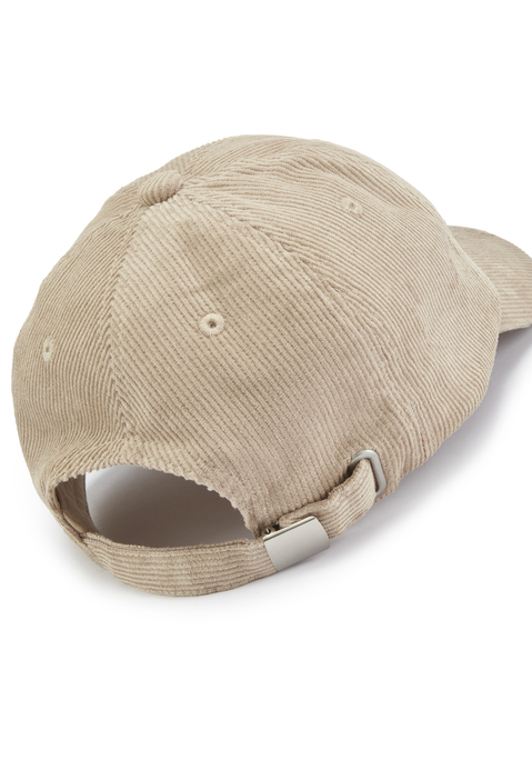 Bild: Schirmmütze von LASCANA: Unifarbenes Cap von Lascana mit modischem Leo-Badge vorn. Metallgleiter zum individuellen Verstellen. Passt zu vielen verschiedenen Outfits, egal ob zu Jeans oder Kleidern. Ideal für Freizeit und Urlaub. Cord aus angenehmer Baumwolle.
