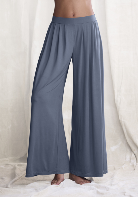 Bild: Schlupfhose von LASCANA: Extraweite Schlupfhose von Lascana mit hohem Komfortfaktor. Mit praktischen Seitennahttaschen. Ideal für zu Hause und für die Freizeit. Weich fließende Qualität.