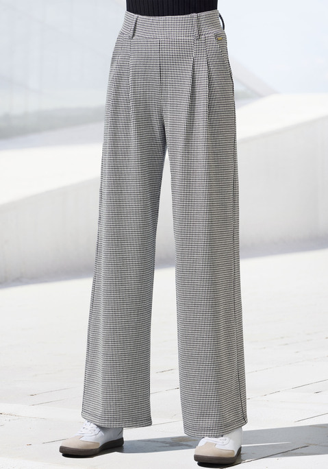 Bild: Schlupfhose von LASCANA: Schlupfhose von Lascana mit Allovermuster. Überzeugend: hohe Taille für viel Tragekomfort. Weit geschnittene Beine für modische Eleganz. Ideal für wenig formelle Anlässe. Elastisches Material für perfekte Passform.