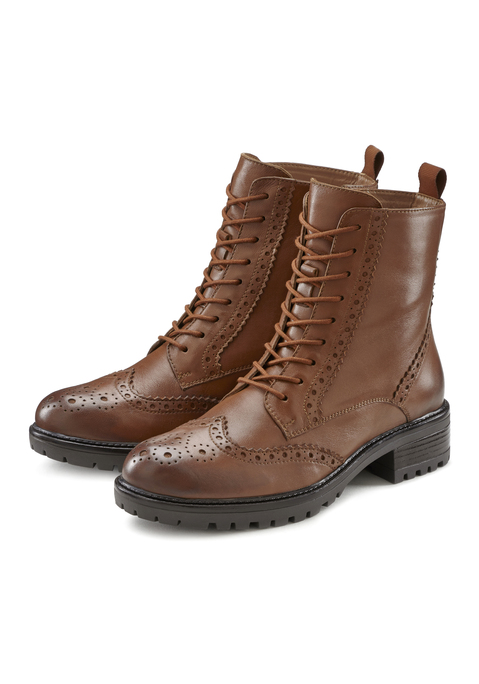 Bild: Schnürboots von LASCANA: Schnürboots aus Leder von LASCANA. Obermaterial aus Schafsleder. Futter aus Textil und Lederimitat. Decksohle und Laufsohle aus Synthetik.