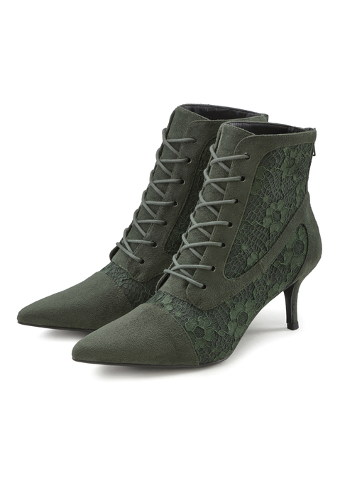 Bild: Schnürstiefelette von LASCANA: Stiefelette von LASCANA mit modischen Spitzendetails.  Angenehme Absatzhöhe, ca. 6,5 cm. Optimaler Tragekomfort dank Schnürung und Reißverschluss. Obermaterial aus Textil. Futter und Decksohle aus Lederimitat. Laufsohle aus Synthetik.