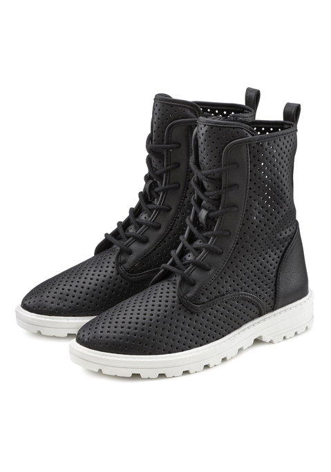 Bild: Schnürstiefelette von LASCANA: Stiefelette mit kleinen Cut-Outs VEGAN von LASCANA. Obermaterial aus Lederimitat. Futter und Decksohle aus Textil. Laufsohle aus Synthetik.