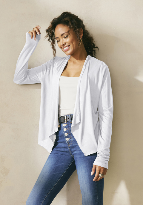 Bild: Shirtjacke von LASCANA: Shirtjacke in offener Form. Ohne Verschluss, kann vorne lässig geknotet wereden. Aus 100% Viskose.