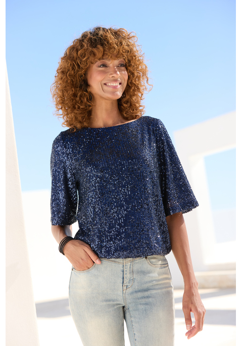 Bild: Paillettenshirt von LASCANA: Schöner Eye-Catcher: Shirt von Lascana mit Pailletten und weitem Rundhalsausschnitt. Halblange Ärmel. Gerader Saum mit Dehnbündchen. Figurumspielende Passform. Komplett gefütterte, dichte Meshware.