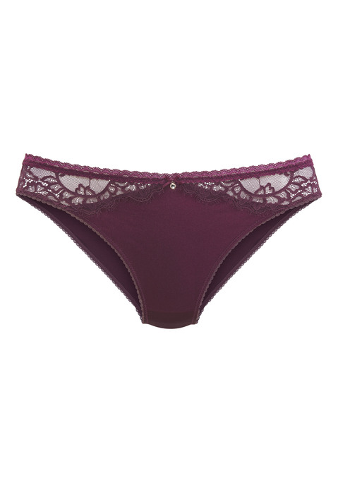 Bild: Slip von LASCANA: Hübscher Slip aus edler Qualität mit hohem Seidenanteil. Mit floralen, dezent transparenten Spitzeneinsätzen. Feine Zierschleife und edles Glitzeraccessoire  in der vorderen Mitte. Passende BHs aus der gleichen Serie erhältlich. Mit Liebe & Leidenschaft in Hamburg kreiert. Obermaterial: 50% Polyamid, 40% Seide, 10% Elasthan.