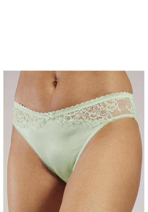 Bild: Slip von LASCANA: Hübscher Slip aus edler Qualität mit hohem Seidenanteil. Mit floralen, dezent transparenten Spitzeneinsätzen. Feine Zierschleife und edles Glitzeraccessoire  in der vorderen Mitte. Passende BHs aus der gleichen Serie erhältlich. Mit Liebe & Leidenschaft in Hamburg kreiert. Obermaterial: 50% Polyamid, 40% Seide, 10% Elasthan.