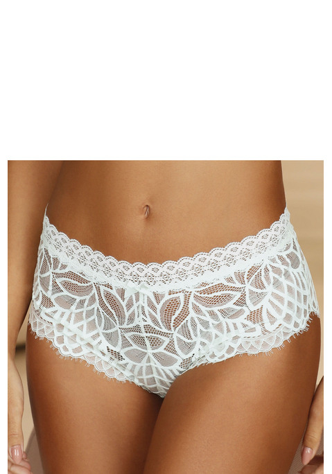 Bild: Slip von LASCANA: Femininer Slip anteilig aus recyceltem Material. Rundherum aus dezent transparenter Spitze. Mit eingearbeitetem Baumwollzwickel. Passende BH's aus der gleichen Serie erhältlich. Mit Liebe & Leidenschaft in Hamburg kreiert. Obermaterial: 87% Polyamid, 13% Elasthan.