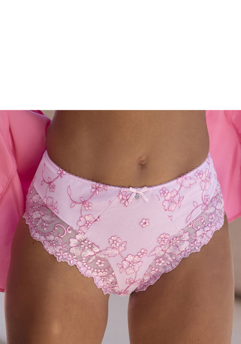Bild: Slip von LASCANA: Lascana: Slip vorne aus Stickereispitze, hinten aus blickdichtem Microtouchmaterial. Mit Baumwollzwickel. Aus 68% Polyamid, 18% Baumwolle, 10% Polyester, 4% Elasthan.