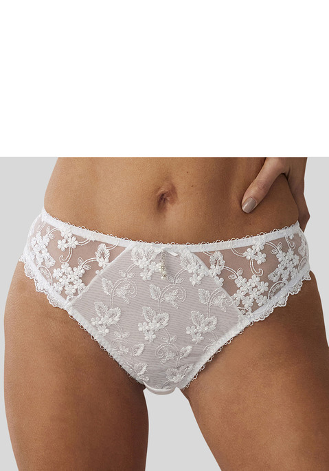 Bild: Slip von LASCANA: LASCANA: Slip leicht transparente Spitze im Vorderteil. Blickdichtes Microfaser-Material hinten. Dessous mit Baumwollzwickel. Aus 50% Polyamid, 30% Polyester, 20% Elasthan.