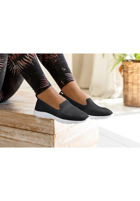 Bild: Slipper von LASCANA: Slipper VEGAN von LASCANA. Mit herausnehmbarer Innensohle. Für lose Einlagen geeignet. Obermaterial, Futter und Decksohle aus Textil. Laufsohle aus Synthetik.
