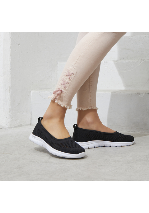 Bild: Sneaker Ballerinas von LASCANA: Ballerina VEGAN von LASCANA. Obermaterial, Futter und Decksohle aus Textil. Laufsohle aus Synthetik.