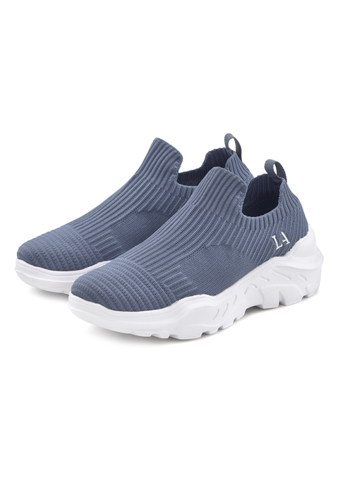 Bild: Sneaker von LASCANA: Sneaker im sportiven Look VEGAN von LASCANA. Obermaterial, Futter und Decksohle aus Textil. Laufsohle aus Synthetik.