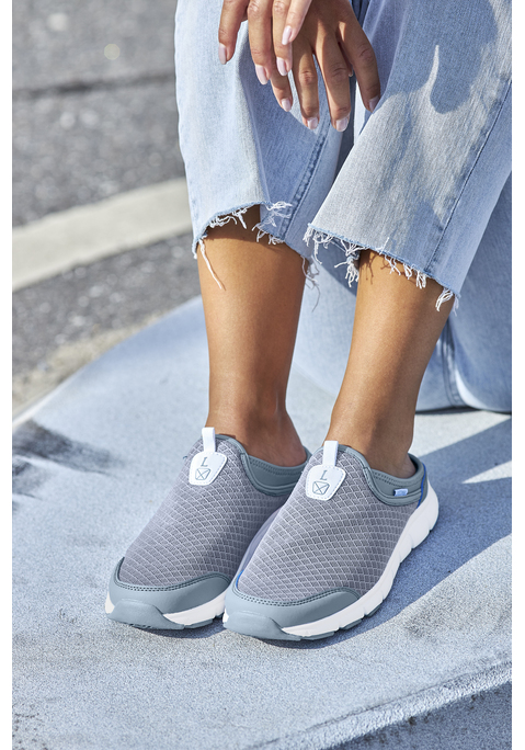 Bild: Sneaker von LASCANA: Sneaker von LASCANA. Obermaterial, Futter und Decksohle aus Textil. Laufsohle aus Synthetik.