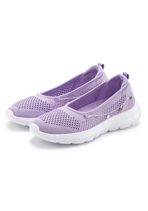 Bild: Sneaker von LASCANA: Für Freizeit und Urlaub: Sneaker mit Ketten-Element VEGAN von LASCANA. Bequem zum Reinschlüpfen. Obermaterial aus Mesh. Decksohle aus Textil. Laufsohle aus Synthetik.