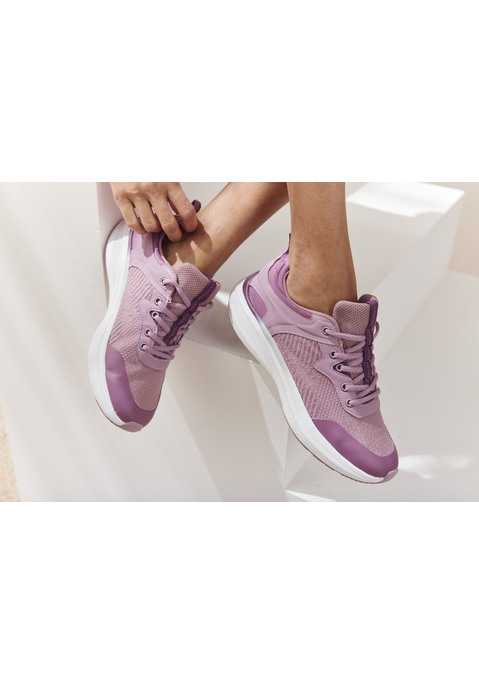 Bild: Sneaker von LASCANA: Sneaker VEGAN von LASCANA. Obermaterial aus Lederimitat und Textil. Futter und Decksohle aus Textil. Laufsohle aus Synthetik.