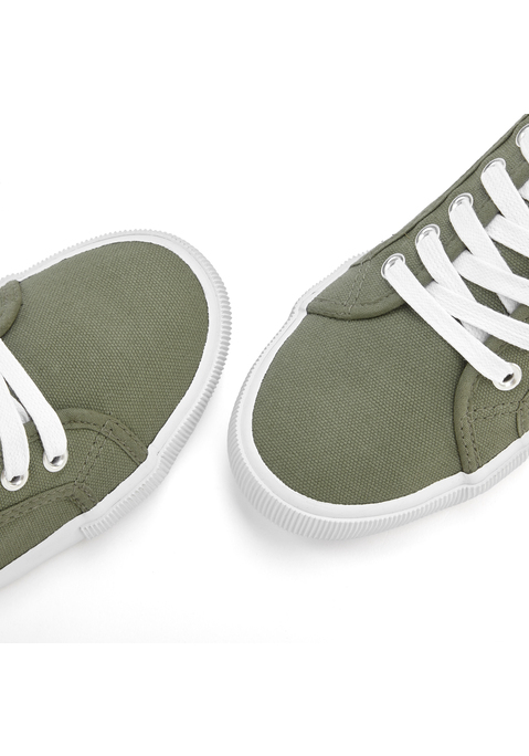 Bild: Sneaker von LASCANA: Sneaker aus Textil VEGAN von LASCANA. Klassischer und zeitloser Style. Weiche und bequeme Innensohle. Obermaterial, Futter und Decksohle aus Textil, Laufsohle aus Synthetik.