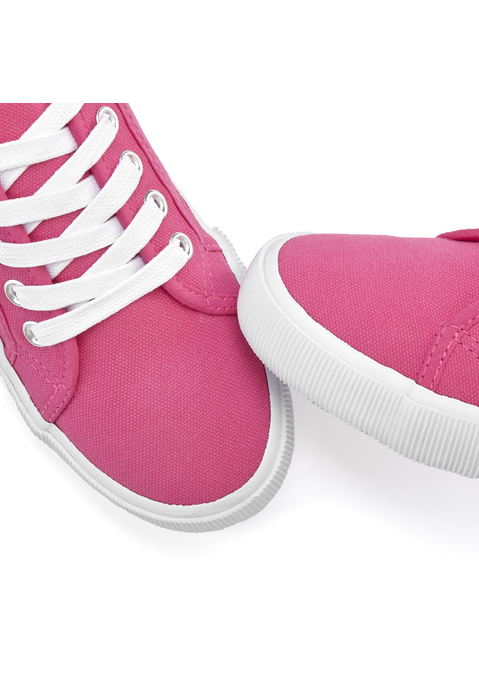 Bild: Sneaker von LASCANA: Sneaker aus Textil VEGAN von LASCANA. Klassischer und zeitloser Style. Weiche und bequeme Innensohle. Obermaterial, Futter und Decksohle aus Textil, Laufsohle aus Synthetik.