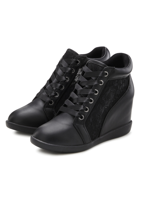 Bild: Sneaker von LASCANA: Sneaker mit Keilabsatz und Spitze von LASCANA. Obermaterial, Futter und Decksohle aus Lederimitat. Laufsohle aus Synthetik.