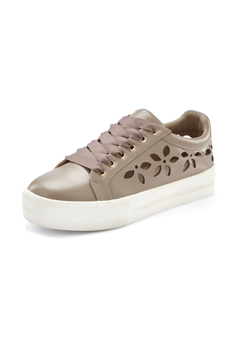 Bild: Sneaker von LASCANA: Leichter Sneaker mit Cut-outs VEGAN von LASCANA. Obermaterial, Futter und Decksohle aus Lederimitat. Laufsohle aus Synthetik.
