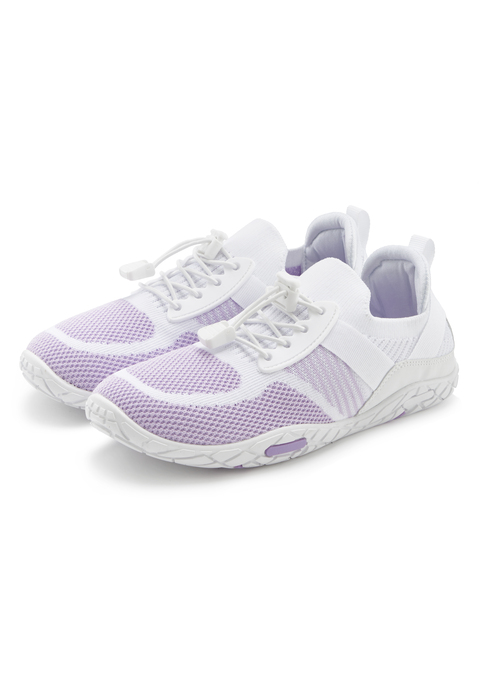 Bild: Sneaker von LASCANA: Sneaker mit ultraleichter und flexibler Sohle VEGAN von LASCANA. Obermaterial aus Lederimitat und Textil. Futter und Decksohle aus Textil. Laufsohle aus Synthetik.