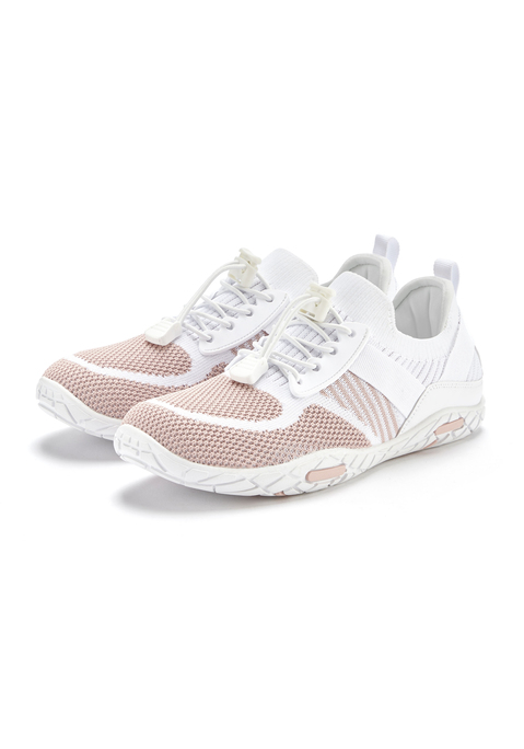 Bild: Sneaker von LASCANA: Sneaker mit ultraleichter und flexibler Sohle VEGAN von LASCANA. Obermaterial aus Lederimitat und Textil. Futter und Decksohle aus Textil. Laufsohle aus Synthetik.