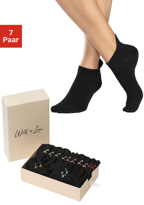 Bild: Sneakersocken von LASCANA: Stylische Sneakersocken von Lascana im 7er-Pack. Mit kleiner Logostickerei über der Ferse. Flach gestaltete Zehennaht. Spitze und Ferse verstärkt für lange Haltbarkeit. Ideal für Freizeit und Sport. Weiche, hautsympathische Baumwolle. Inklusive schöner Geschenkbox.