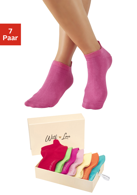 Bild: Sneakersocken von LASCANA: Stylische Sneakersocken von Lascana im 7er-Pack. Mit ansprechendem Markenlogo. Flach gestaltete Zehennaht. Spitze und Ferse verstärkt für lange Haltbarkeit. Ideal für Freizeit und Sport. Weiche, hautsympathische Baumwolle. Inklusive schöner Geschenkbox.