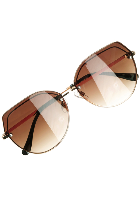 Bild: Sonnenbrille von LASCANA: Sonnenbrille von LASCANA. Mit Halbrandfassung und mit leicht getönten Gläser. 100% UV-Schutz.</br>
<a class="purplearrow" target="_blank" title="Warnhinweis (PDF)" href="https://d.otto.de/files/82fe850f-d026-5ef4-92a4-0d72161eb434.pdf">Warnhinweis (PDF)</a>