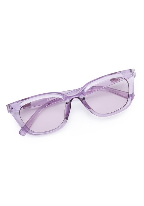 Bild: Sonnenbrille von LASCANA: Trapezförmige Sonnenbrille von Lascana im schlanken Design. Mit semitransparenter Vollrandfassung aus robustem Kunststoff. Ideal für lässige Outfits und diverse Anlässe. Bietet 100% UV-Schutz durch Kunststoffgläser.