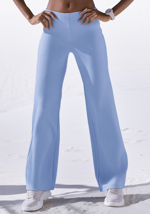 Bild: Sporthose von LASCANA: Sporthose von Lascana Active mit Rippstruktur und weitem Bein. Dezentes Logo auf der Hüfte. Elastisch und atmungsaktiv für idealen Tragekomfort.