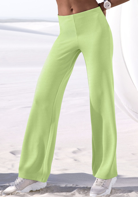 Bild: Sporthose von LASCANA: Sporthose von Lascana Active mit Rippstruktur und weitem Bein. Dezentes Logo auf der Hüfte. Elastisch und atmungsaktiv für idealen Tragekomfort.