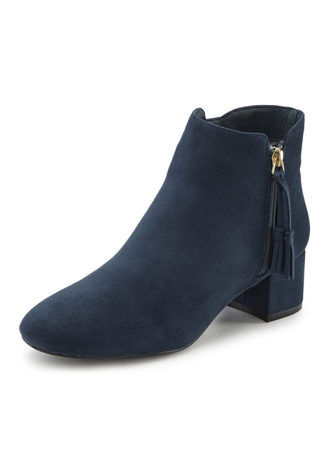 Bild: Stiefelette von LASCANA: Stiefelette mit Blockabsatz VEGAN von LASCANA. Absatzhöhe ca. 4,5 cm. Obermaterial aus Microfaser. Futter aus Textil. Decksohle aus Lederimitat. Laufsohle aus Synthetik.