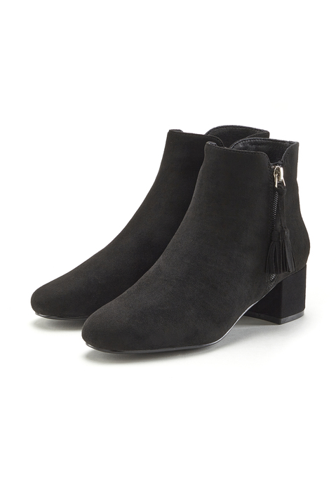 Bild: Stiefelette von LASCANA: Stiefelette mit Blockabsatz VEGAN von LASCANA. Absatzhöhe ca. 4,5 cm. Obermaterial aus Microfaser. Futter aus Textil. Decksohle aus Lederimitat. Laufsohle aus Synthetik.