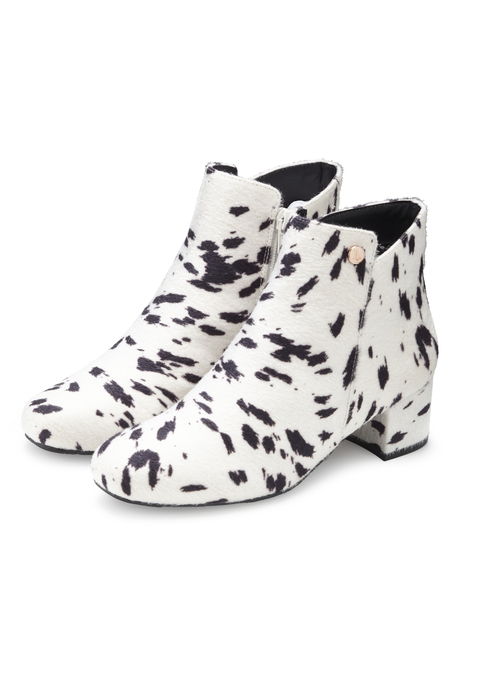 Bild: Stiefelette von LASCANA: Stiefelette VEGAN von LASCANA. Absatzhöhe ca. 5 cm. Obermaterial aus Microfaser. Futter und Decksohle aus Textil. Laufsohle aus Synthetik.