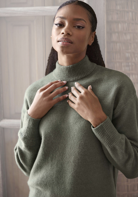 Bild: Strickpullover von LASCANA: Bequemer Strickpullover von Lascana mit kleinem Stehkragen und langen Ärmel. Gerippte Bündchen. Toller Kombipartner. Kuschelig weiche Strickqualität.
