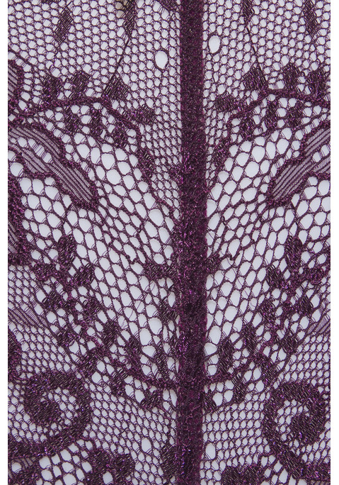 Bild: String von LASCANA: Verspielter String von Lascana aus foraler Spitze. Kleine Zierschleife in der Mitte vorn. Baumwollzwickel für viel Tragekomfort. Weiche, elastische Qualität.