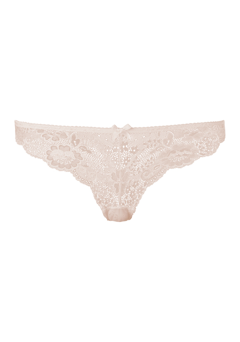 Bild: String von LASCANA: Verspielter String von Lascana aus foraler Spitze. Kleine Zierschleife in der Mitte vorn. Baumwollzwickel für viel Tragekomfort. Weiche, elastische Qualität.