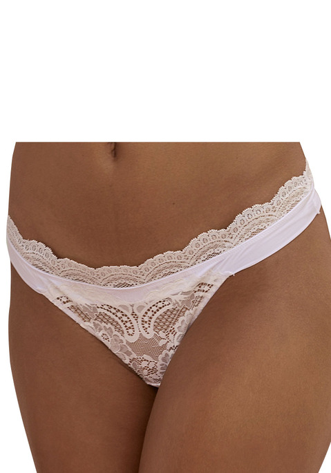 Bild: String von LASCANA: Femininer String mit angenehm breitem Bund und Zierschleife. Rundherum aus feiner Spitze in extravagantem Look. Mit eingearbeitetem Baumwollzwickel. Passende BH's aus der gleichen Serie erhältlich. Mit Liebe & Leidenschaft in Hamburg kreiert. Obermaterial: 87% Polyamid, 13% Elasthan.