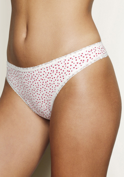 Bild: String von LASCANA: Strings im 5er-Pack von Lascana. In der Heart-Edition mit süßen Herzchen-Prints und Spitzendetails. Aus weicher, elastischer Baumwoll-Qualität.