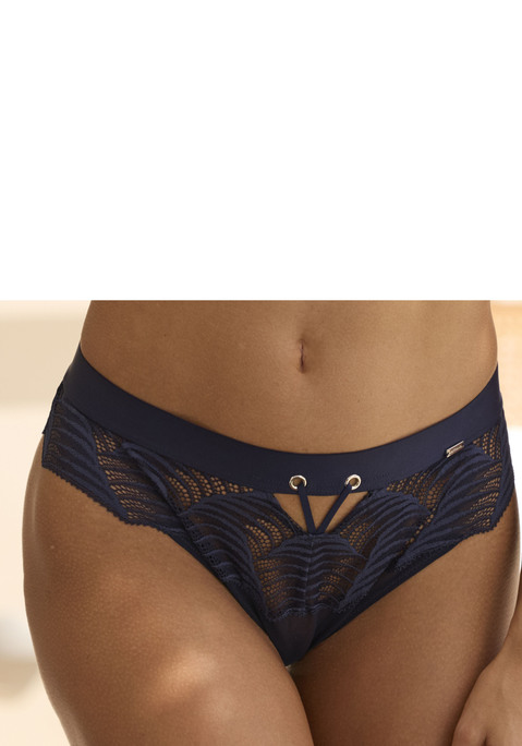 Bild: String von LASCANA: Modischer String mit breitem Bund und Bänder-Optik. Rundherum aus dezent transparenter, modischer Spitze. Mit eingearbeitetem Baumwollzwickel. Mit passenden BHs aus der gleichen Serie erhältlich. Mit Liebe & Leidenschaft in Hamburg kreiert. Obermaterial: 91% Polyamid, 9% Elasthan.